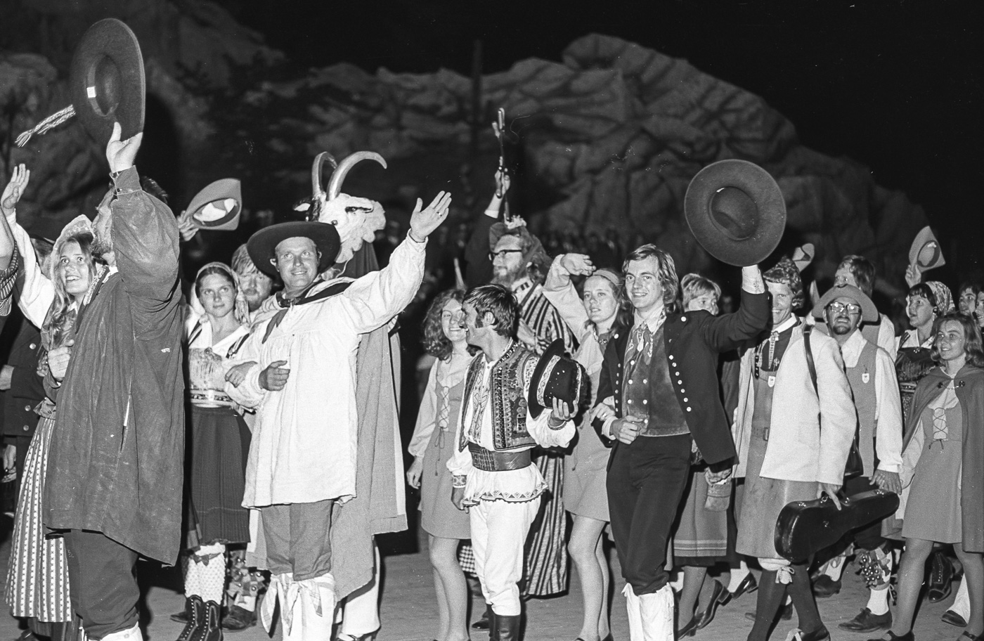 1973  |  Volkstanz der Nationen
