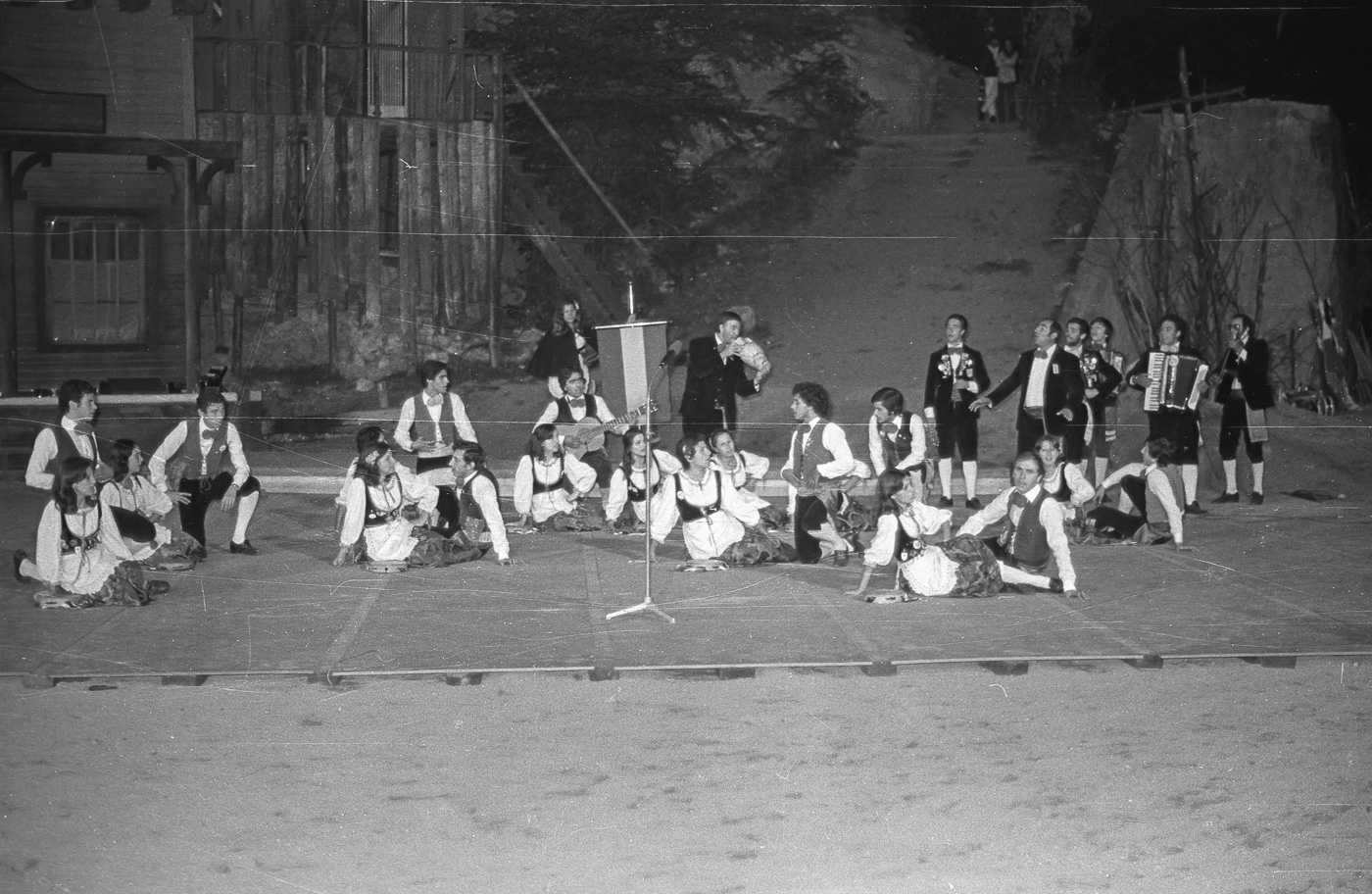 1973  |  Volkstanz der Nationen