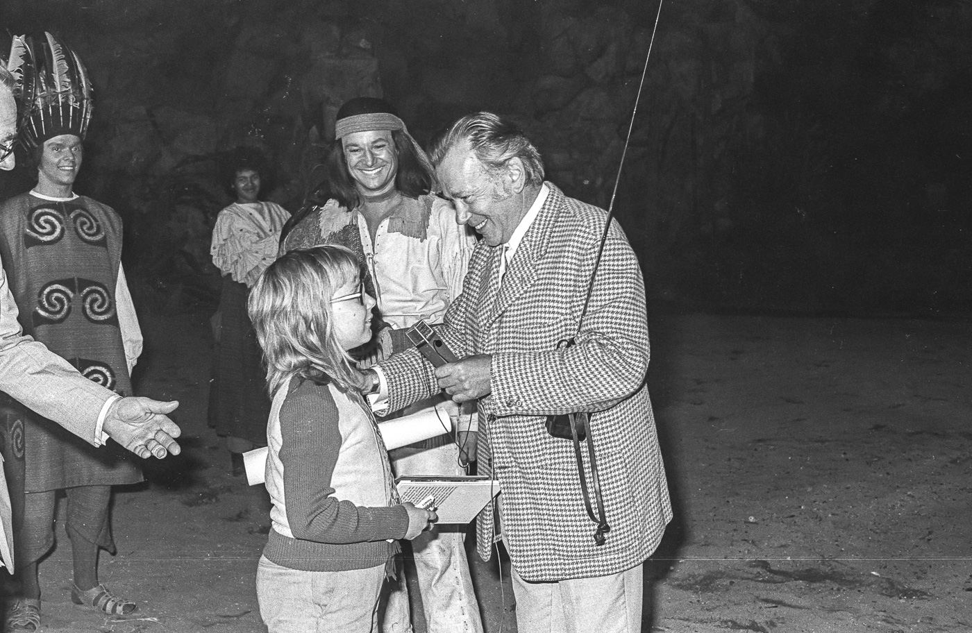Mitte: Klaus-Hagen Latwesen als Haukaropora (genannt Hauka), der junge Inka