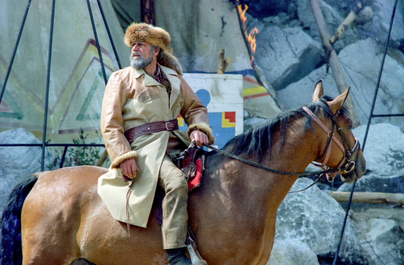Adalbert Tiegelkamp als Bärenjäger Baumann