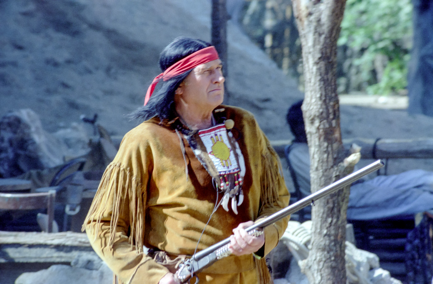 Edgar Maschmann als Inda Nischo