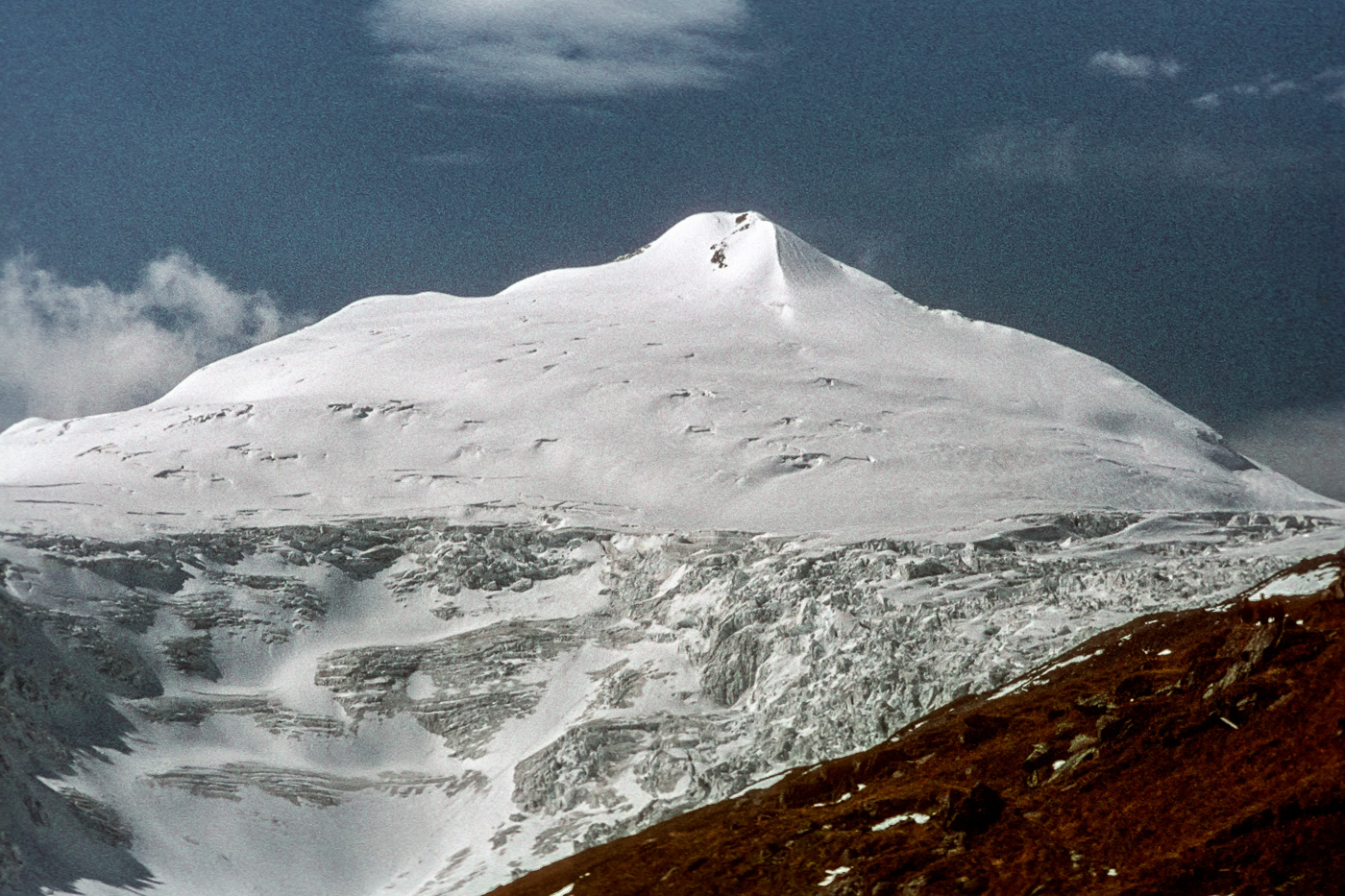 Dort befindet sich auf 3450 m Höhe der oberste Pasterzenboden, das Nährgebiet des Gletschers.