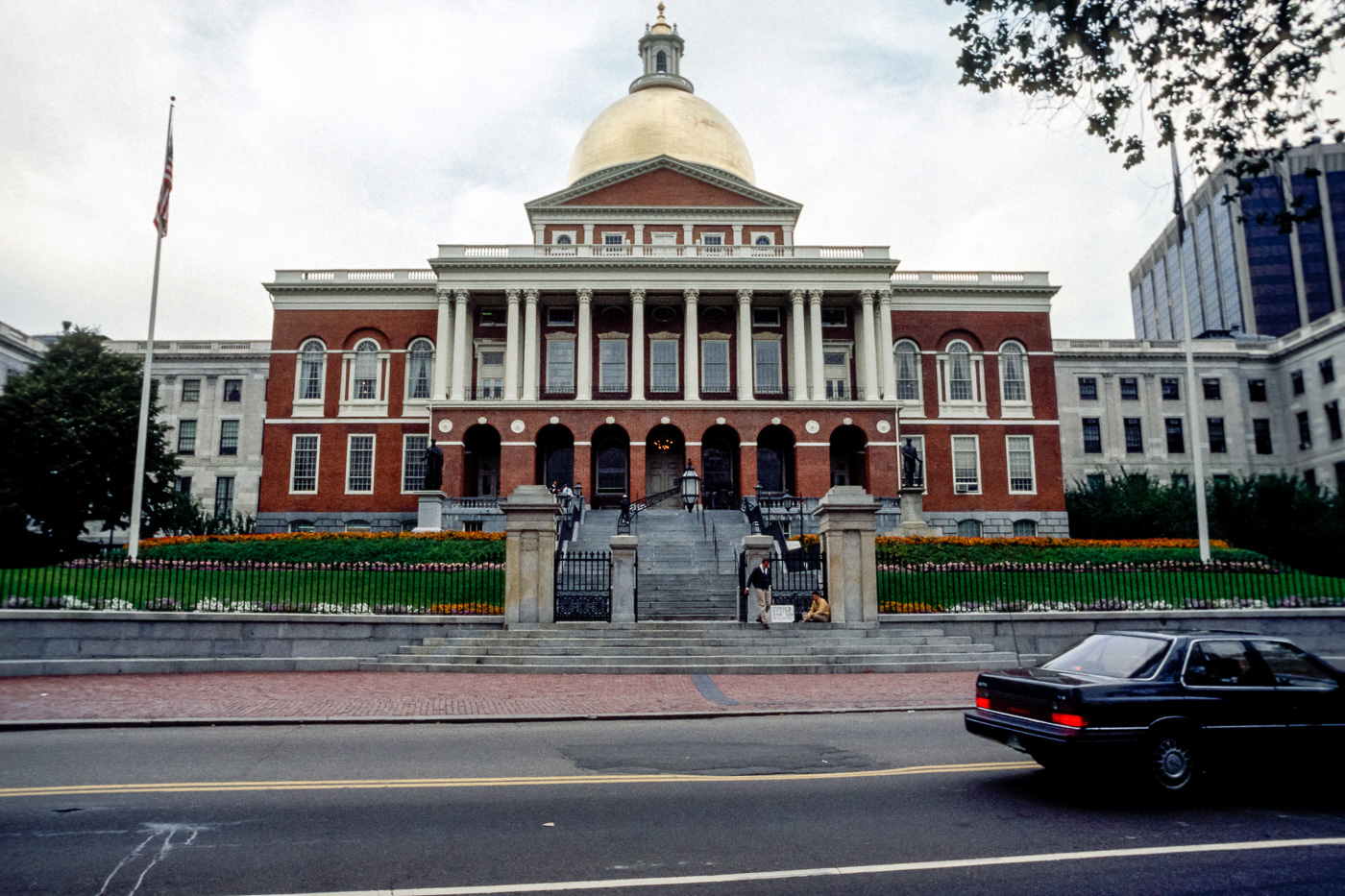 Es befindet sich im Stadtteil Beacon Hill in Boston und wurde 1790–1795 erbaut.