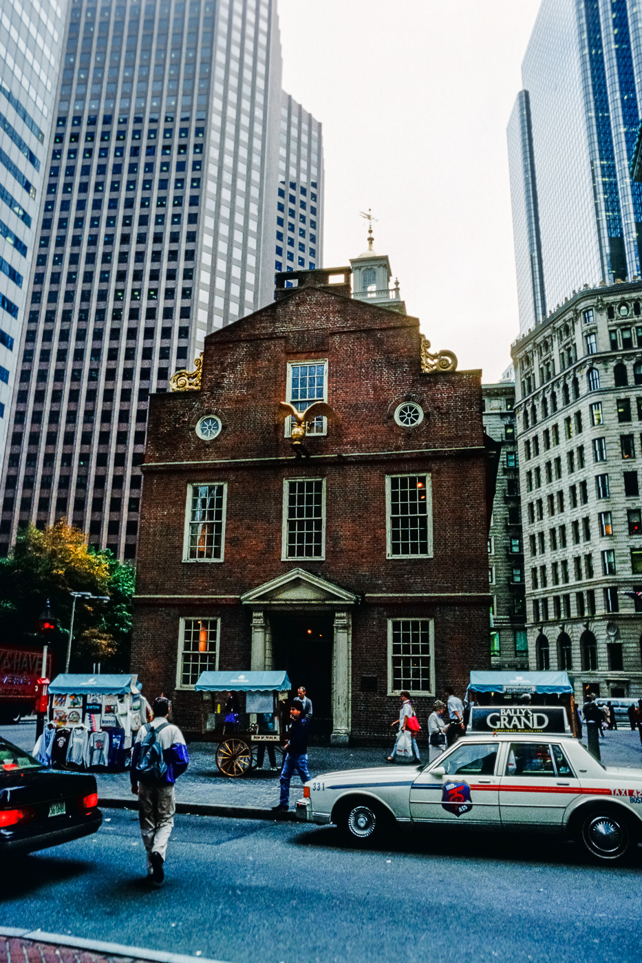 ist ein historisches Verwaltungsgebäude. Es wurde im Jahr 1713 erbaut und ist das älteste noch stehende öffentliche Gebäude in Boston.